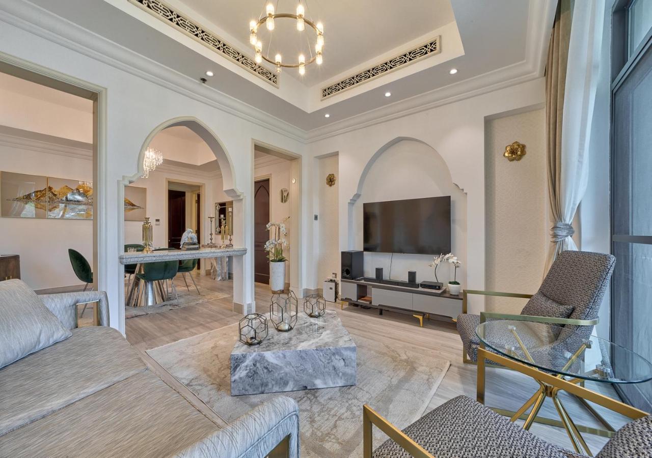 Burj Khalifa Partial View Peak Living Luxury 2Br Souk Al-Bahar Beside Dubai Mall-Golden Homes Exterior photo